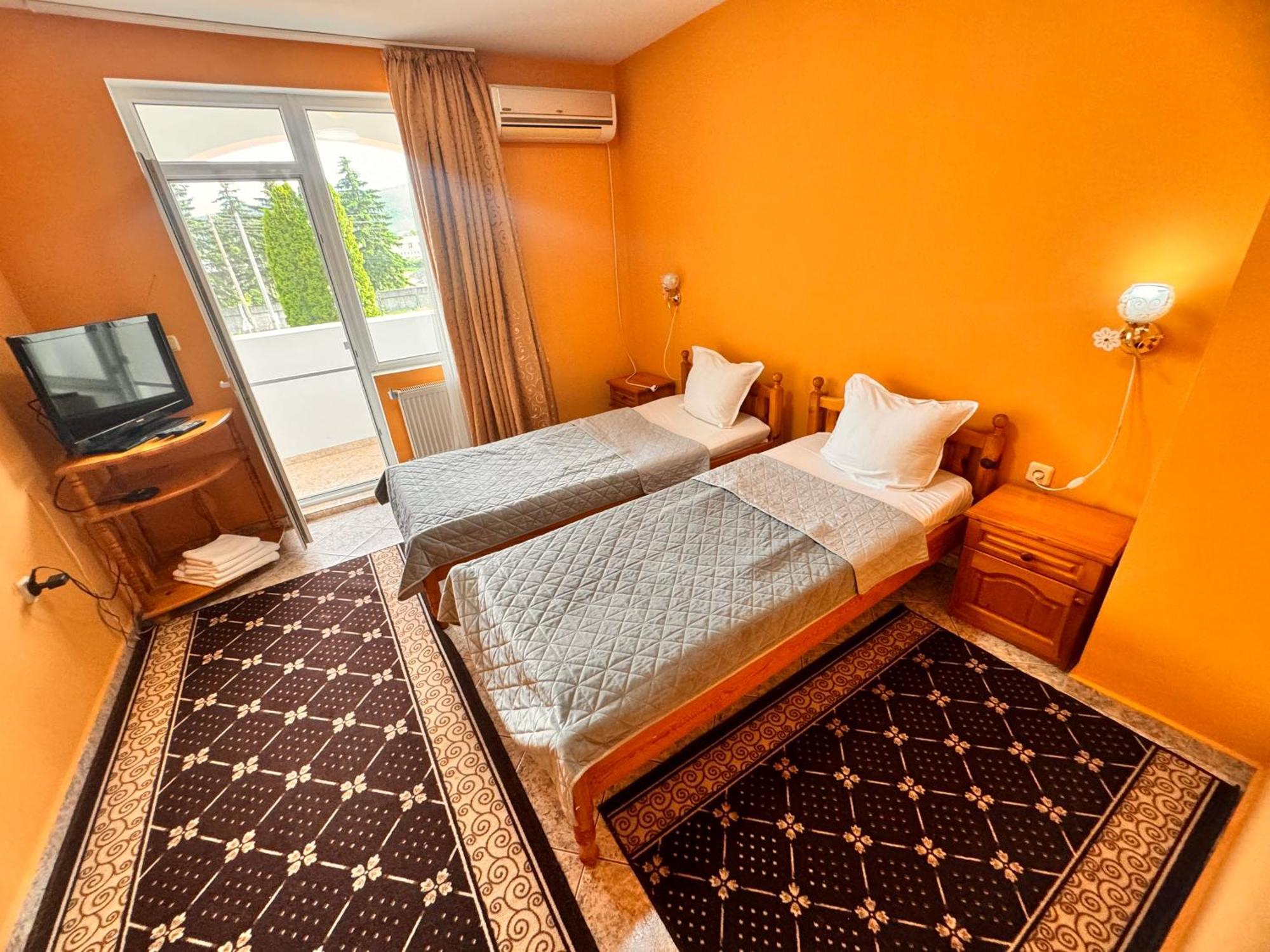 Motel International Berkovitsa Luaran gambar