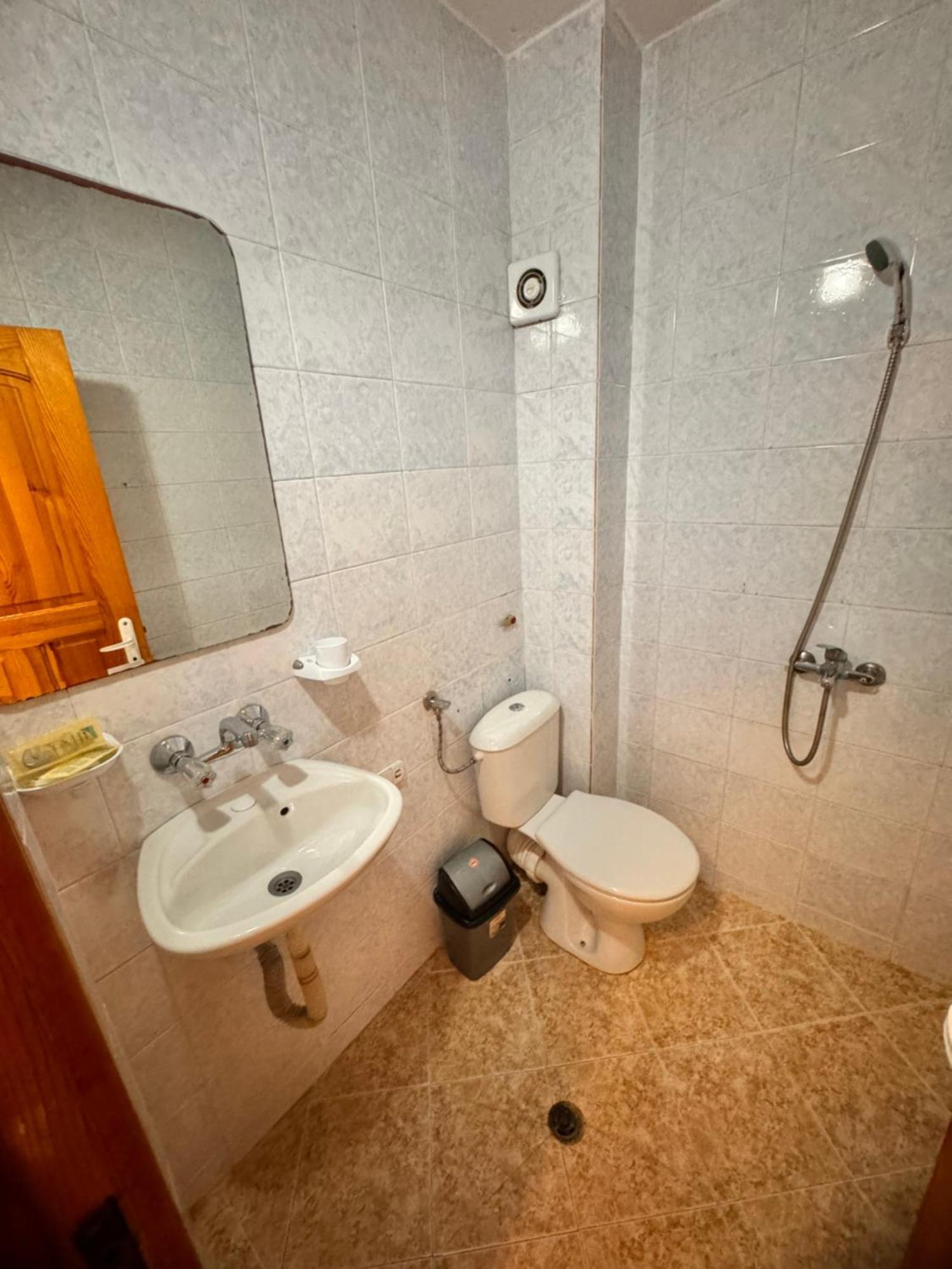 Motel International Berkovitsa Luaran gambar