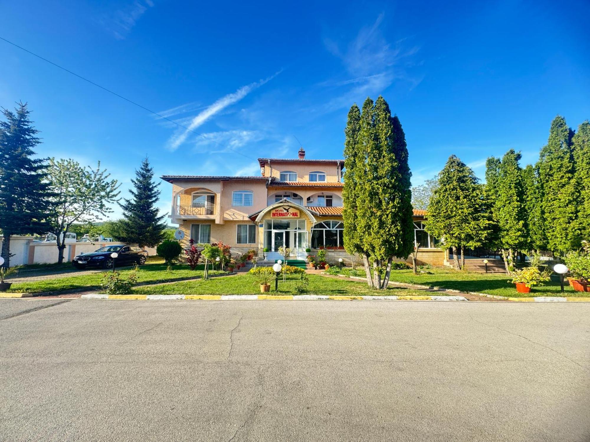 Motel International Berkovitsa Luaran gambar